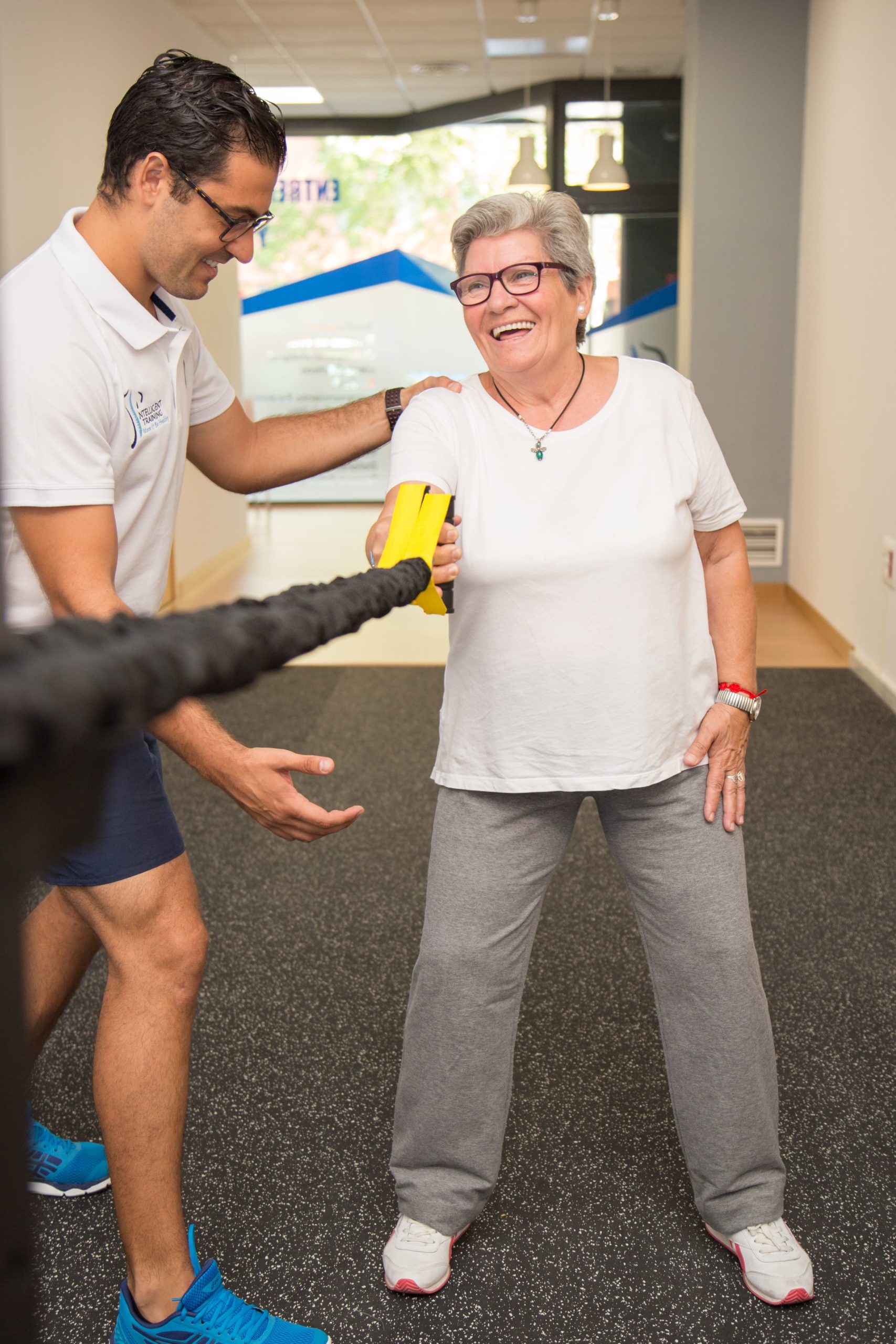 Sesión de entrenamiento para dolor de espalda en Los Bermejales Sevilla